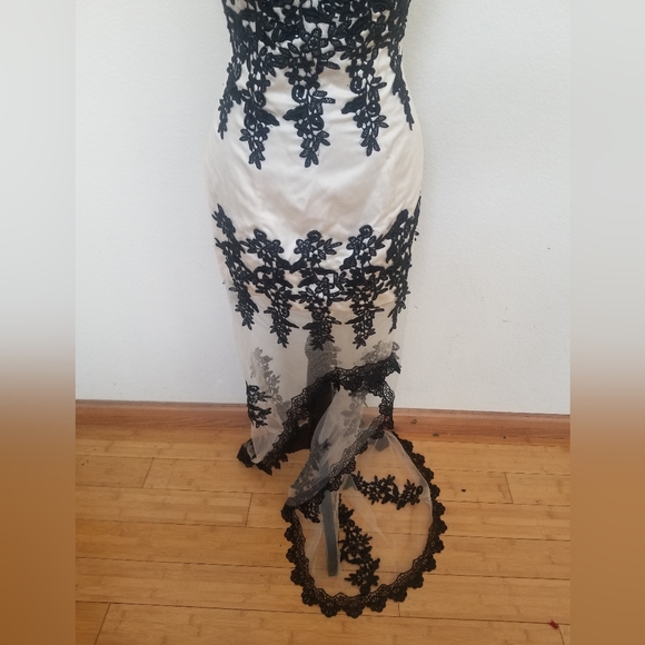 Custom made Gown-Medium - Picture 3 of 7